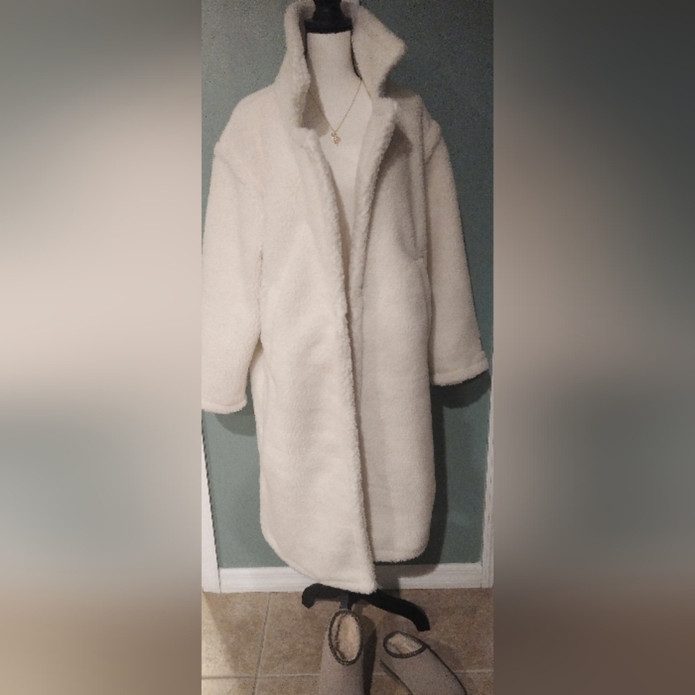 Fabletics Long Teddy Coat XL Bone - Picture 4 of 9